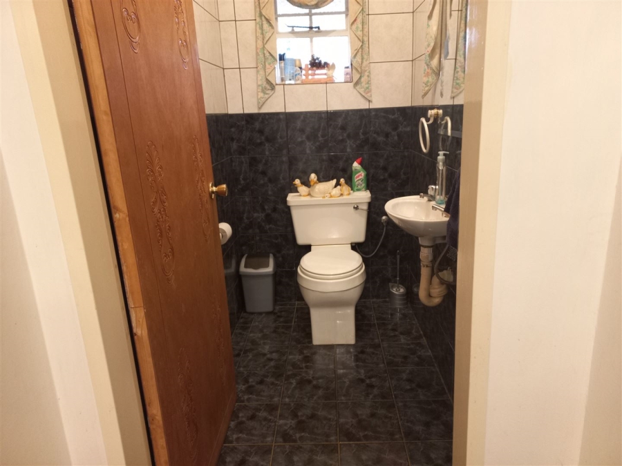 5 Bedroom Property for Sale in Cashan North West